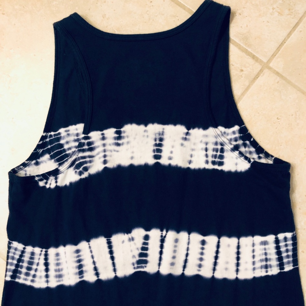 Universal Thread Tank Top - Picture 2 of 7